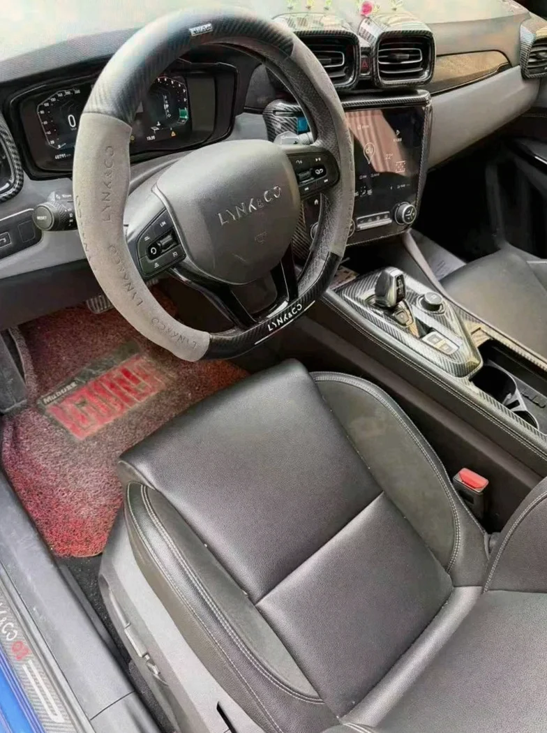 领克03 后面外观三