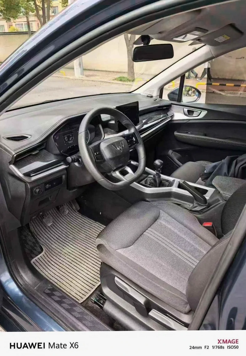 五菱汽车佳辰 后面外观一