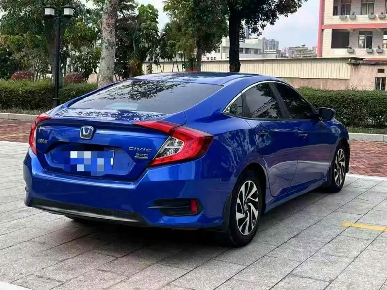 本田思域 驾驶室