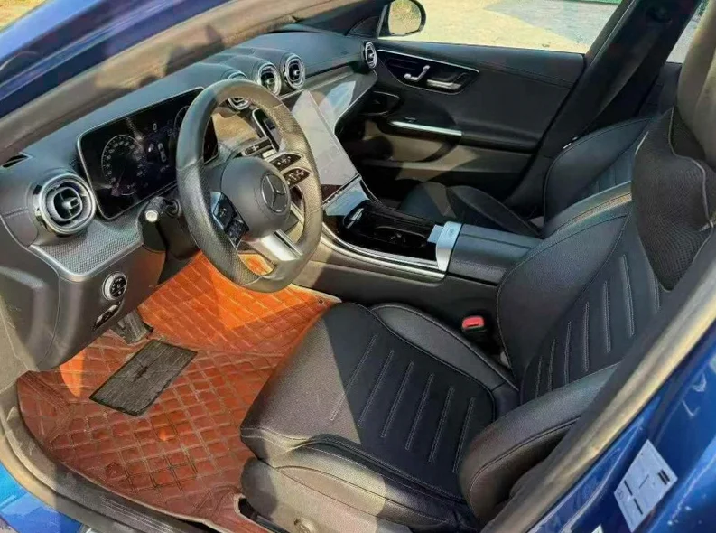 奔驰C 后面外观三