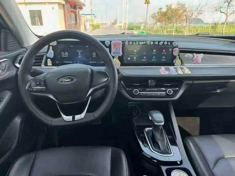 福特福睿斯 后面外观一