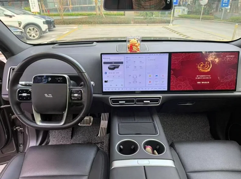 理想L6 后面外观三