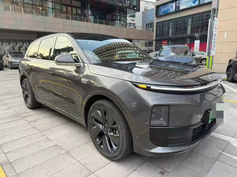 理想L6 正面外观二