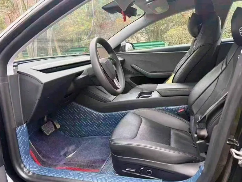 特斯拉MODEL 后面外观三