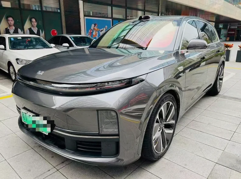 理想L7 正面外观三