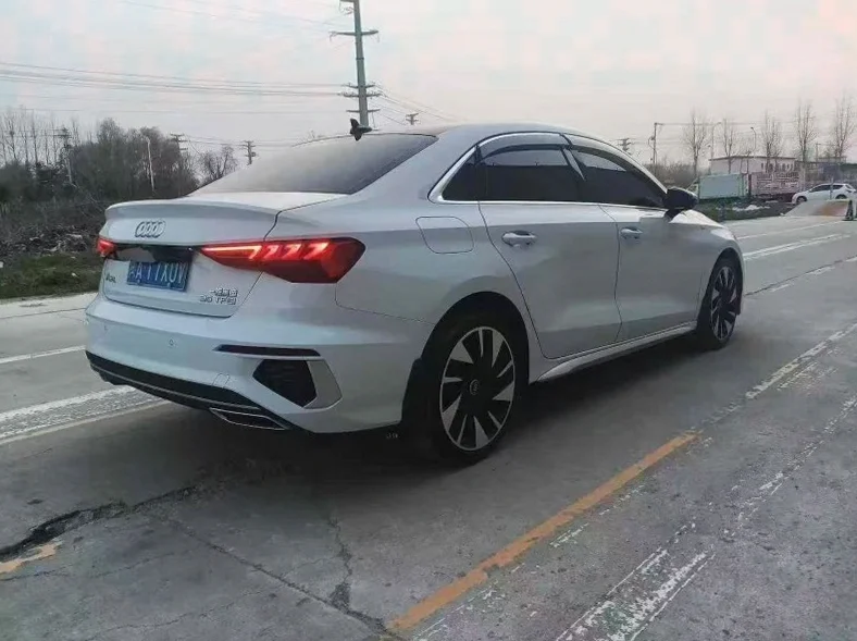 奥迪A3 内饰前排