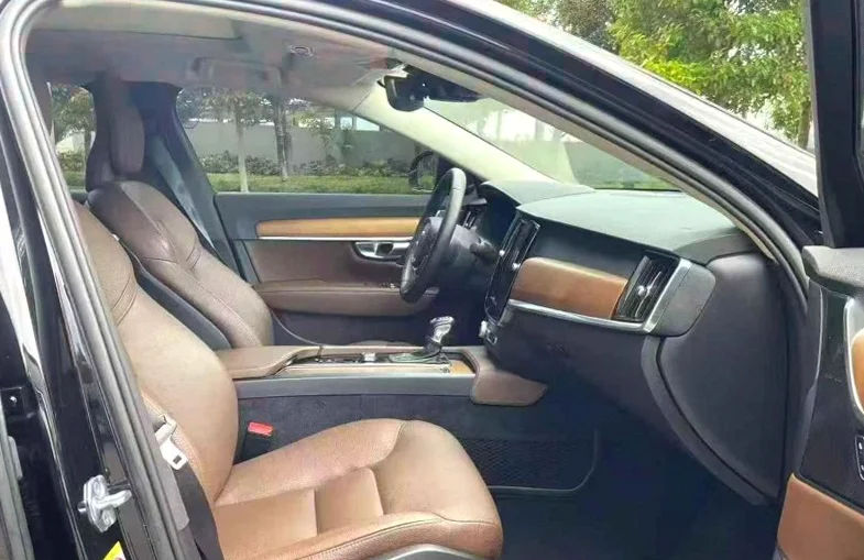 沃尔沃S90 后面外观二