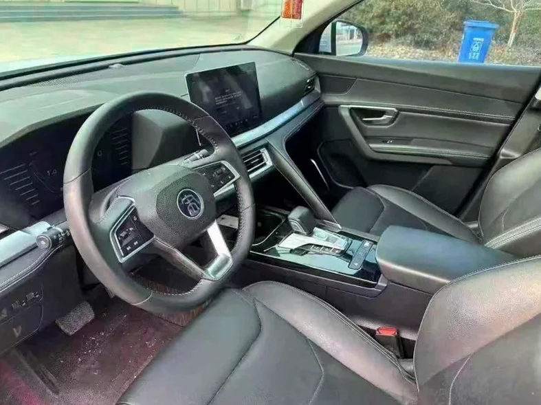 比亚迪宋 后面外观三