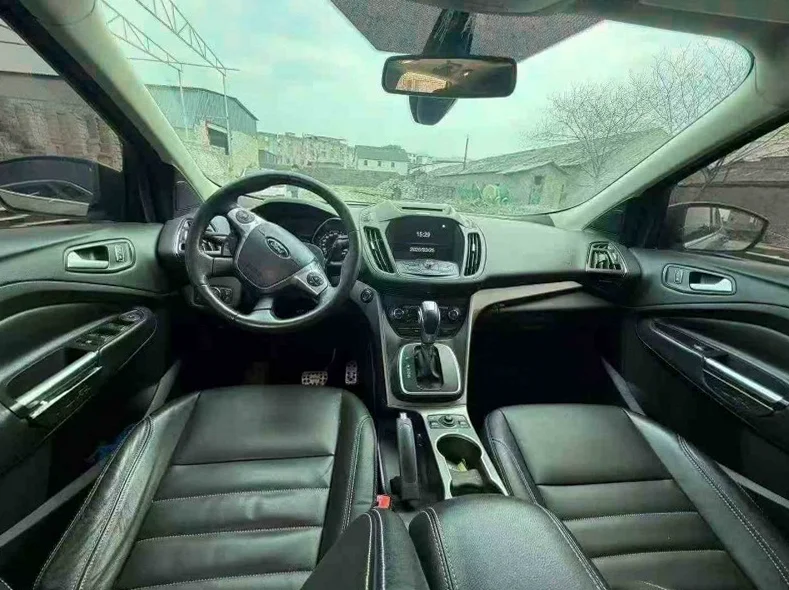 福特翼虎 后面外观三