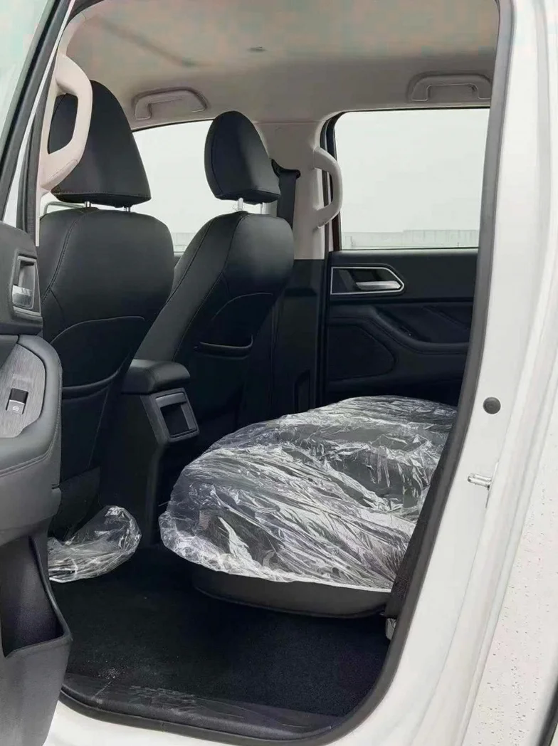 长城汽车炮 后面外观三