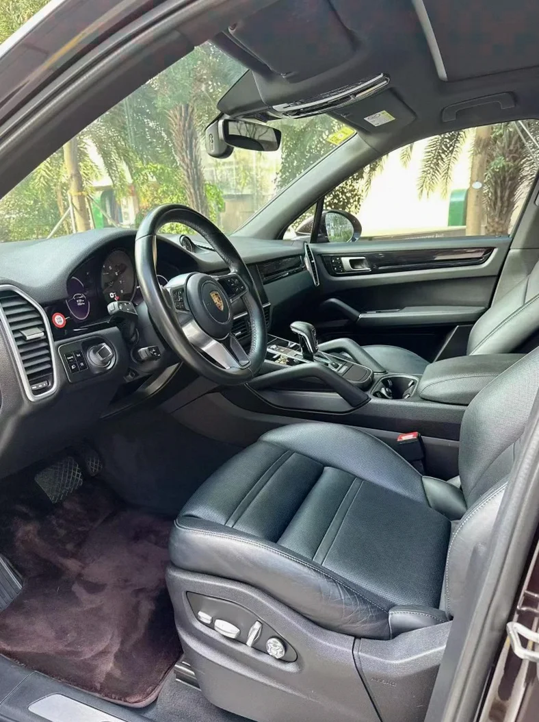 保时捷卡宴 后面外观三