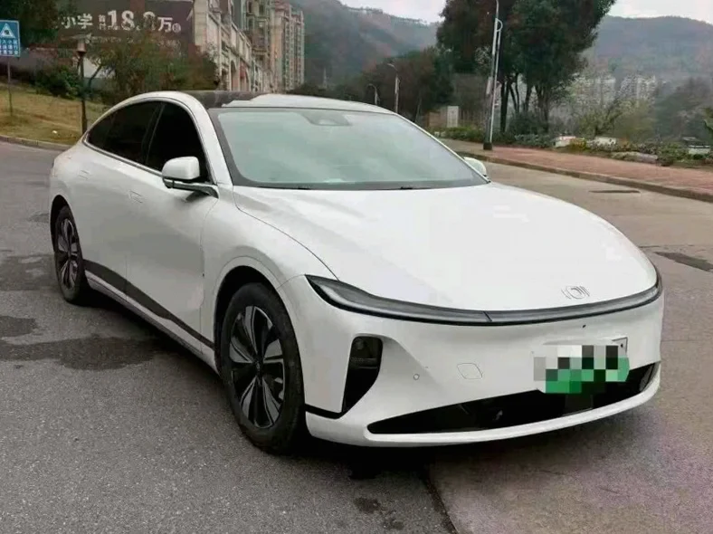 长安汽车启源 正面外观二