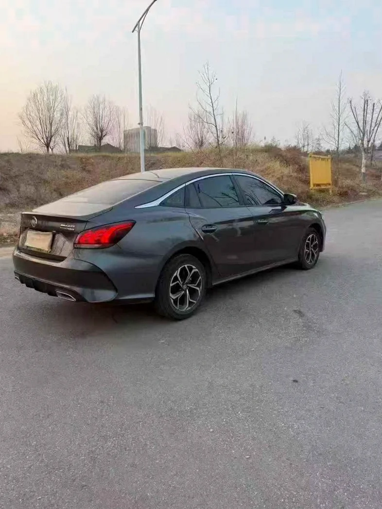 名爵5 内饰前排