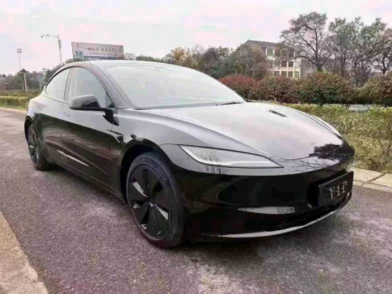 特斯拉MODEL 正面外观二