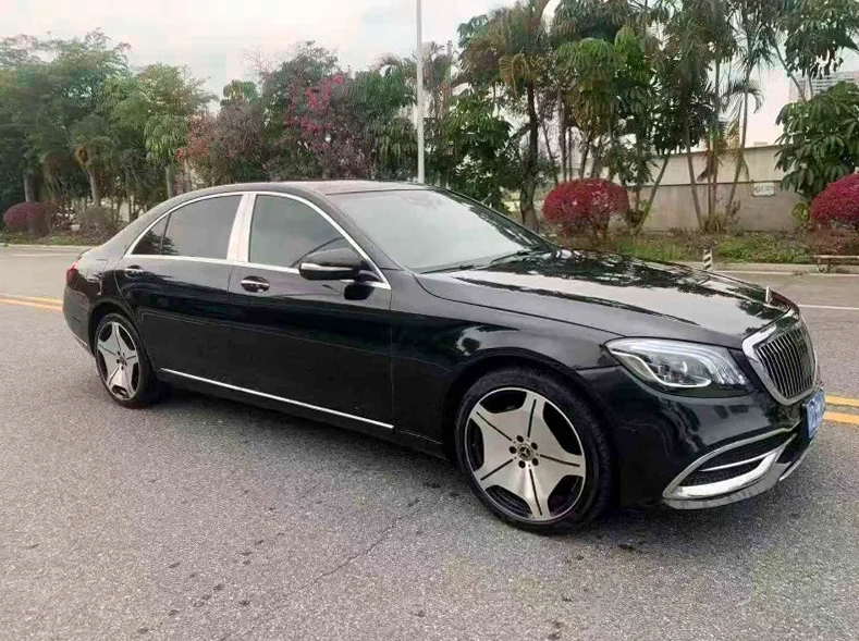 奔驰S 正面外观二