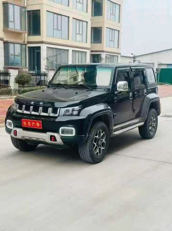 北京BJ40 正面外观三