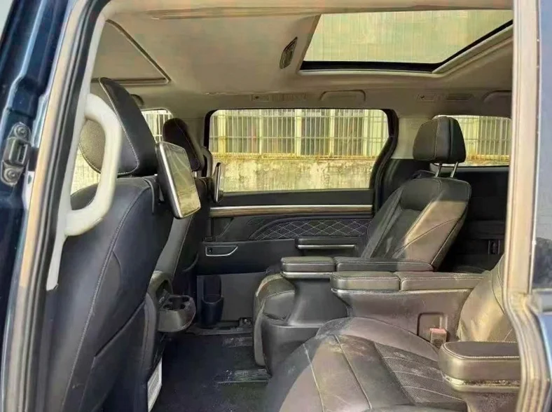 传祺M8 后面外观二