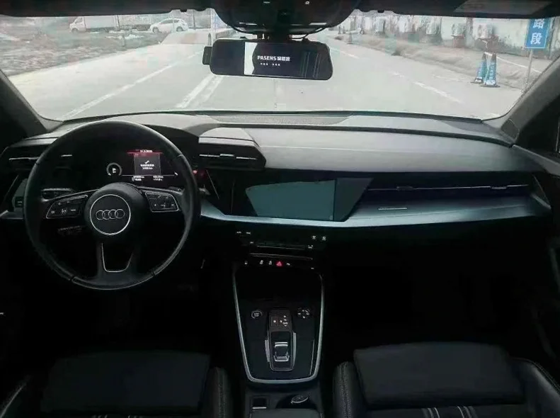 奥迪A3 后面外观一