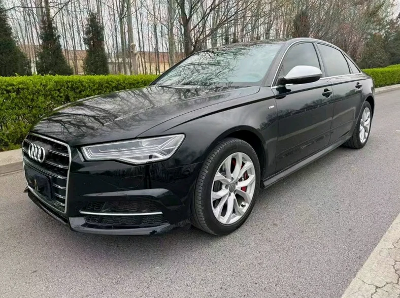 奥迪A6L 正面外观三