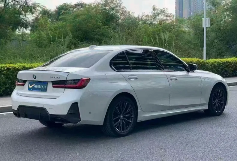 宝马3系 内饰后排