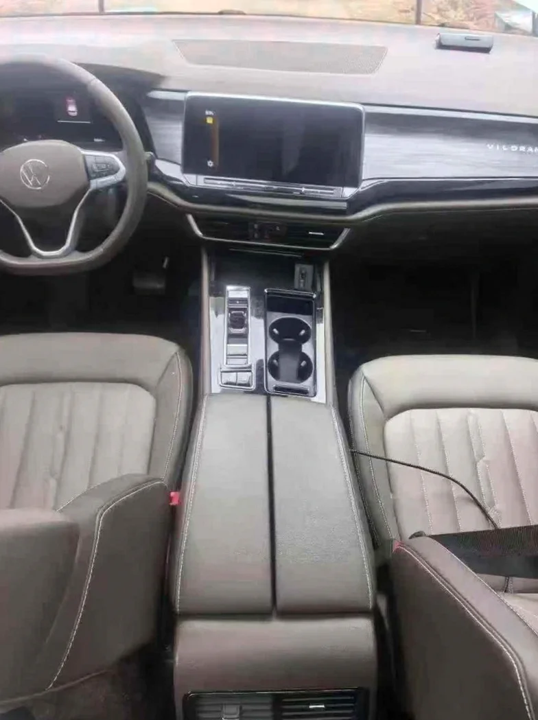 大众威然 后面外观二