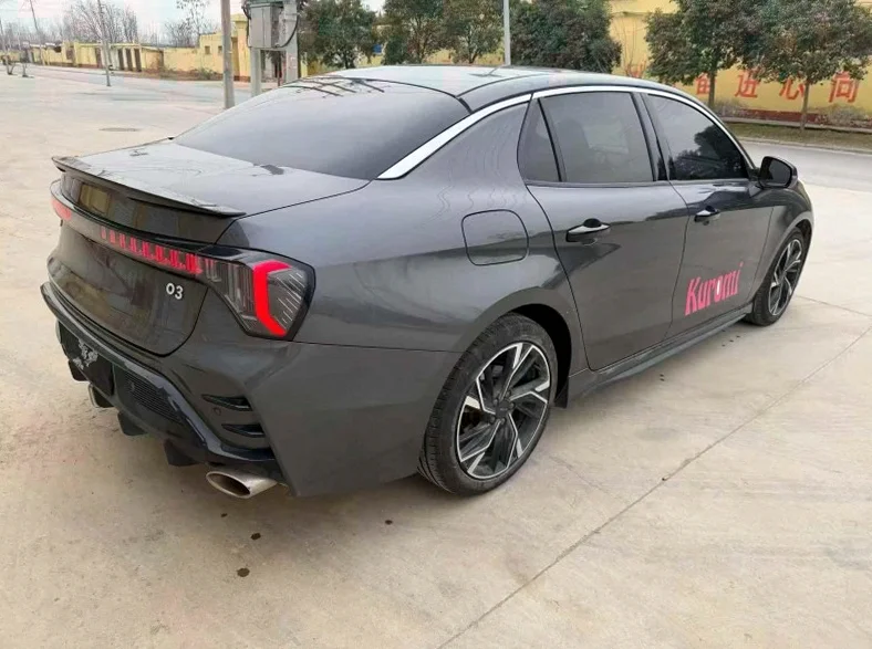 领克03 内饰后排