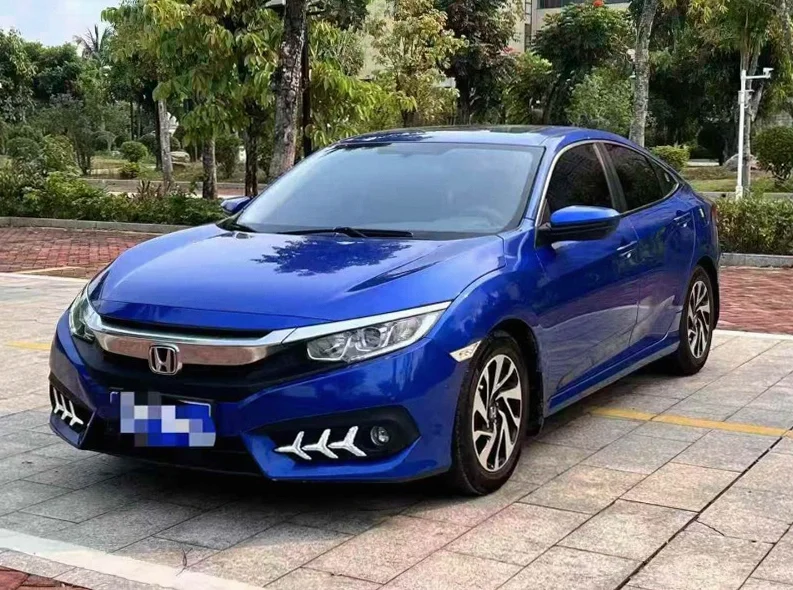 本田思域 正面外观二