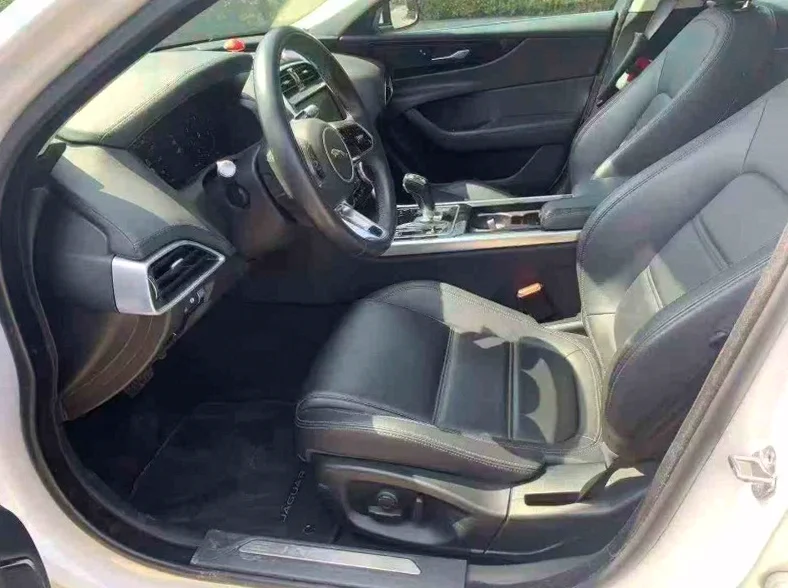 捷豹XEL 后面外观二