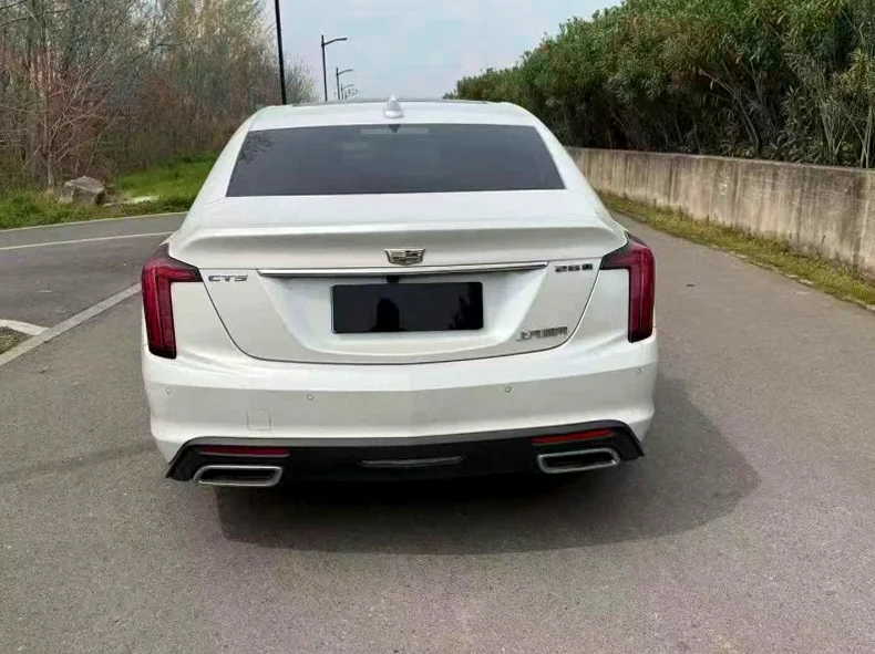 凯迪拉克CT5 内饰后排