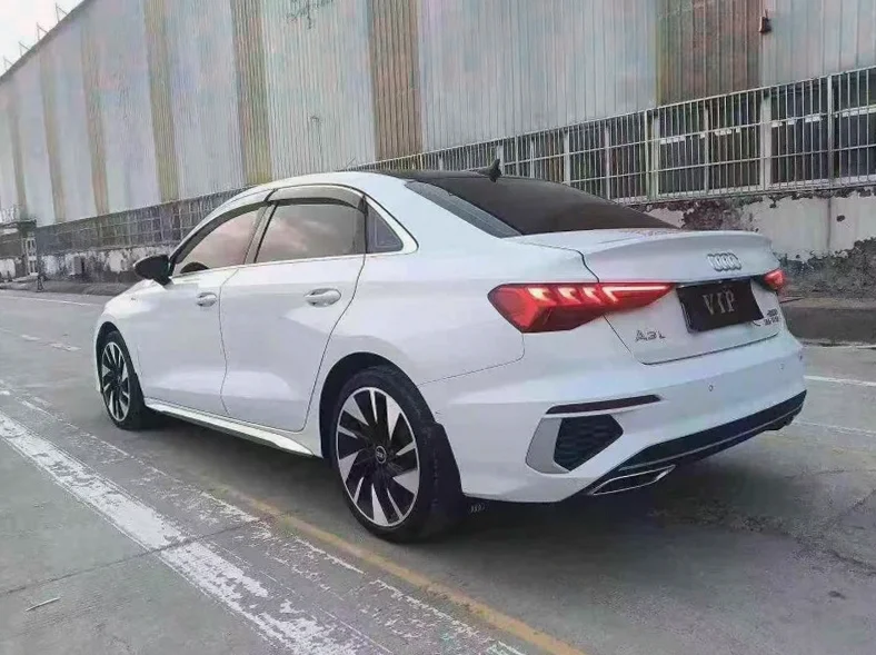 奥迪A3 内饰后排