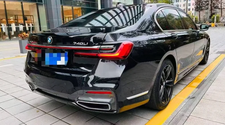 宝马7系 内饰后排