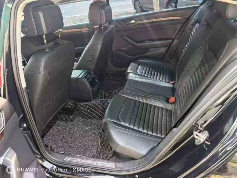 大众迈腾 后面外观三