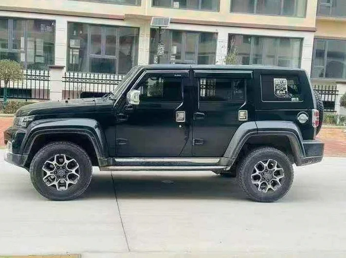 北京BJ40 内饰前排