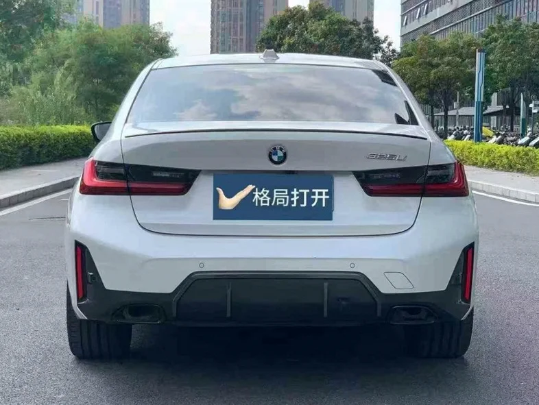 宝马3系 驾驶室