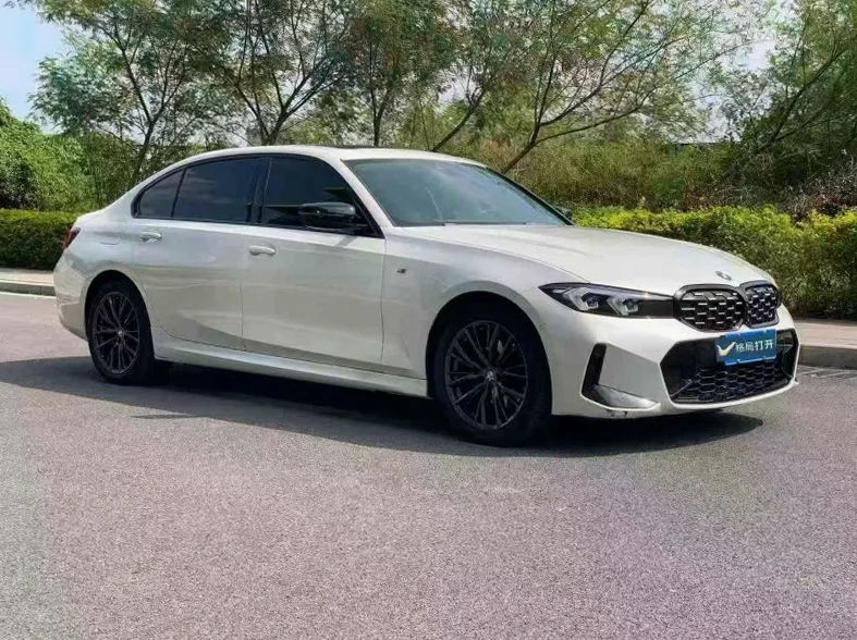 宝马3系 正面外观三