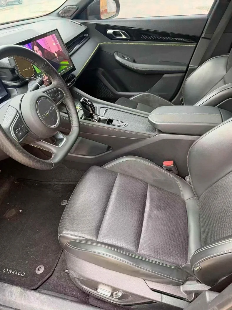 领克03 后面外观三