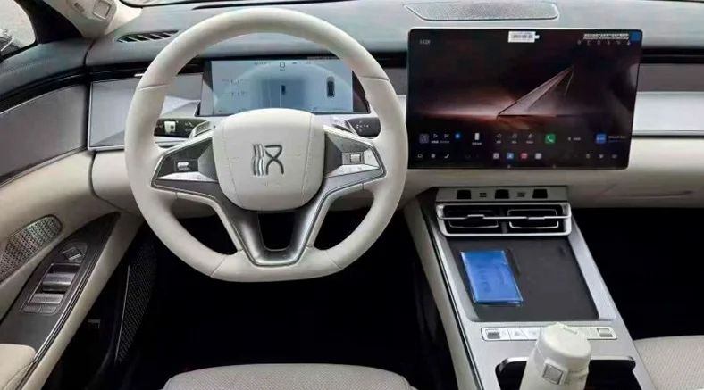 比亚迪汉 后面外观三