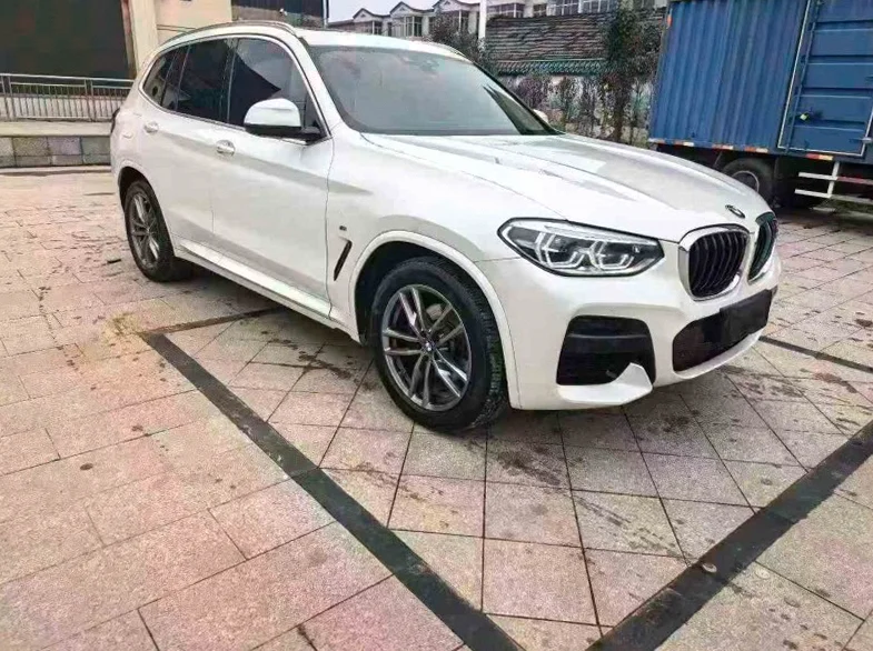 宝马X3 正面外观二