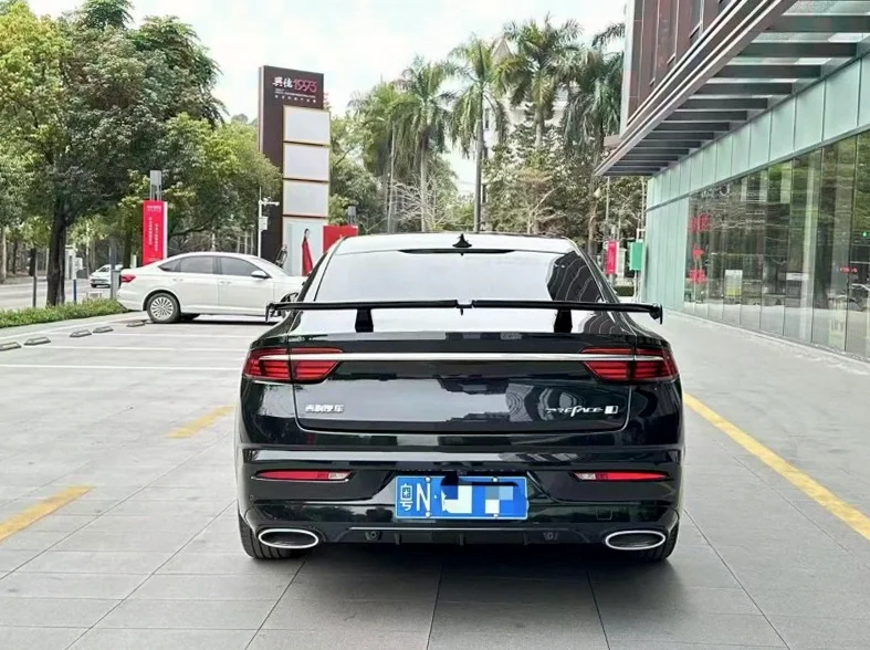 吉利星瑞 驾驶室