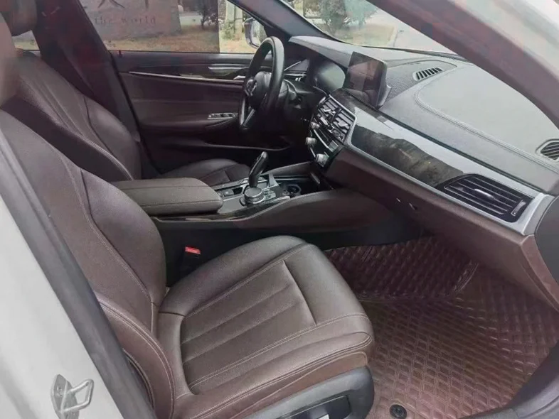 宝马5系 后面外观二