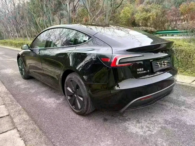 特斯拉MODEL 内饰前排