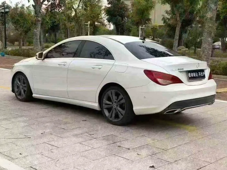 奔驰CLA 后面外观三