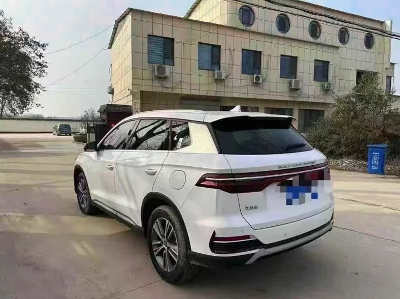 比亚迪宋 内饰后排