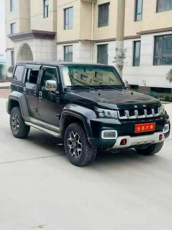 北京BJ40 正面外观二