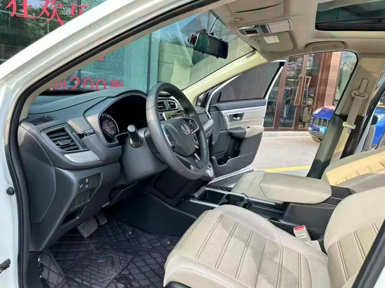 本田CRV 后面外观一