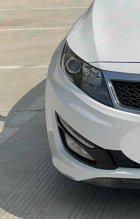 起亚K5 正面外观二