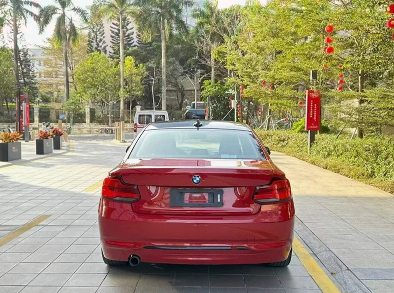 宝马2系 驾驶室