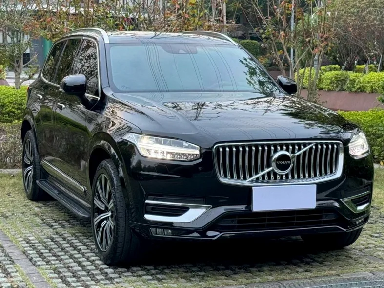 沃尔沃XC90 正面外观三