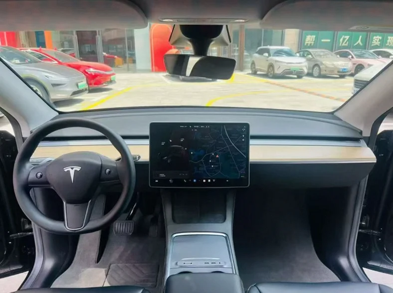 特斯拉MODEL 后面外观二