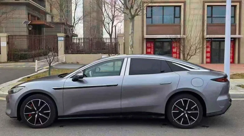 比亚迪汉 后面外观一
